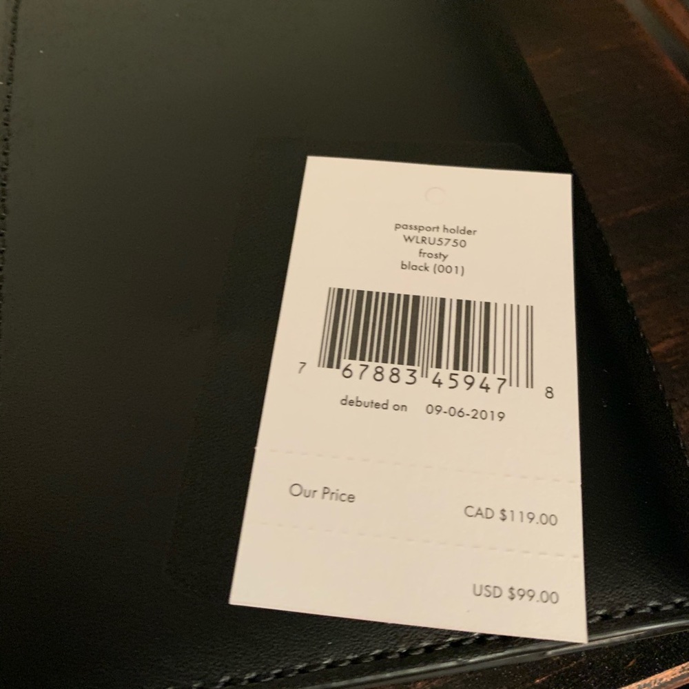 Kate spade penguin black passport holder - Picture 4 of 4